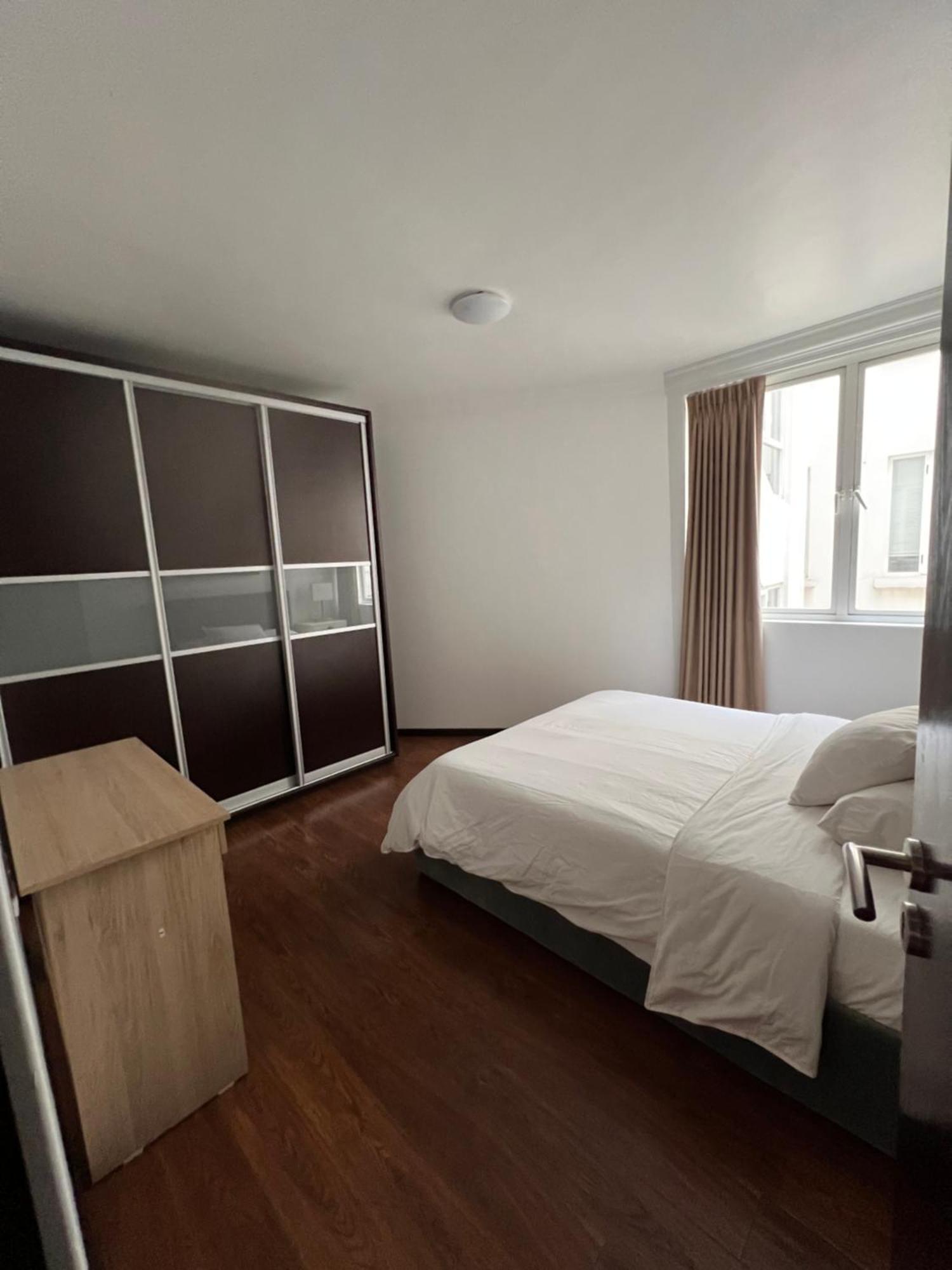 Condesa Campeche 6 2br, 1ba With Expansive Living Space Mexico City